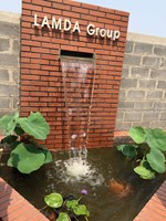 Đủ nước cây sẽ xanh tốt đủ yêu thương hoa sẽ đâm chồi nảy lộc